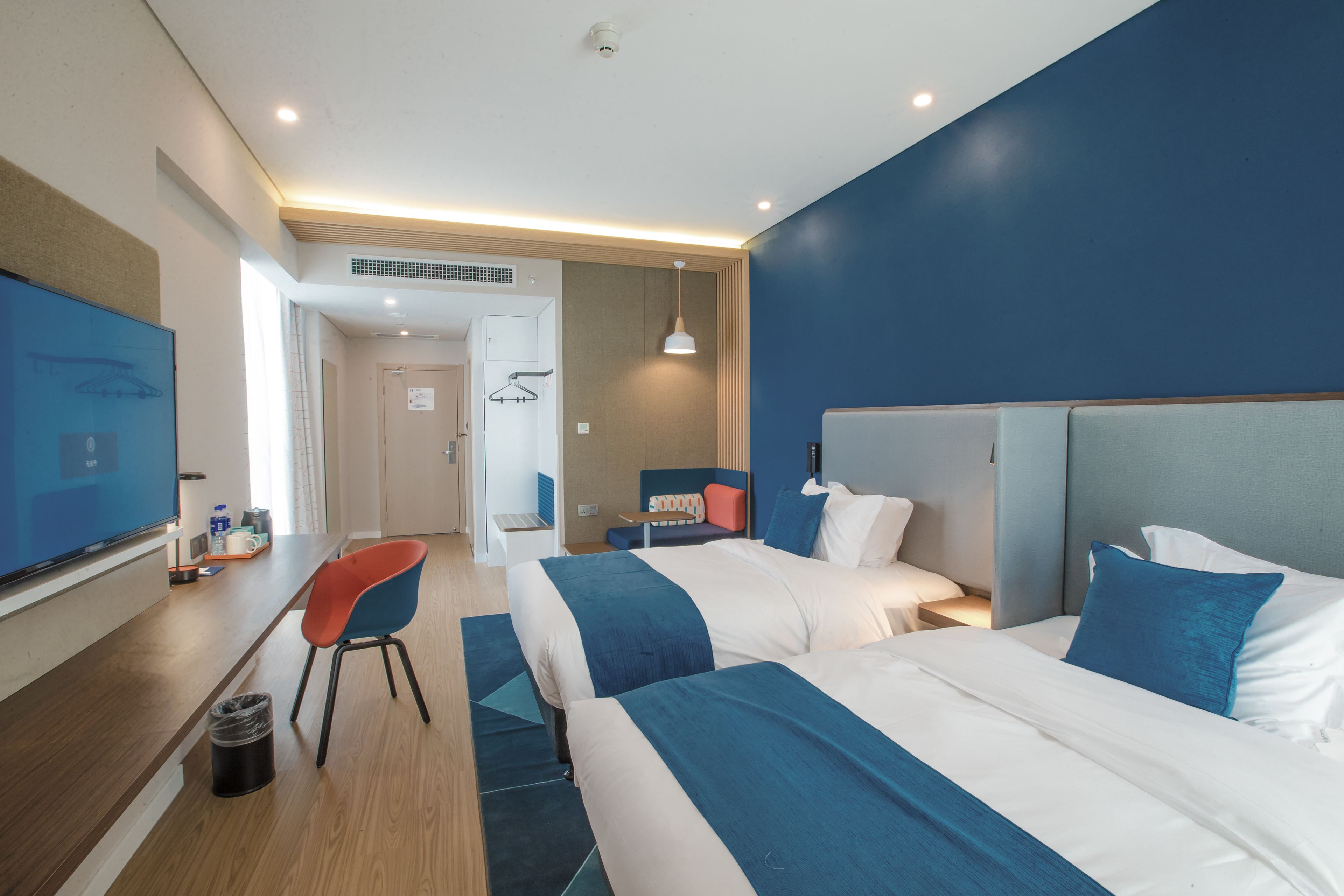 Desk, free WiFi, bed sheets