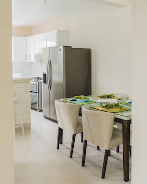 Deluxe Apartment, 1 Bedroom, Non Smoking (original) | Living area