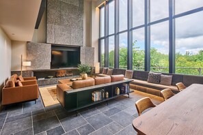 Sekka Kan Apartment 4 Bedrooms | Coin séjour | Télévision à écran plat, Netflix, lecteur de DVD, services de streaming