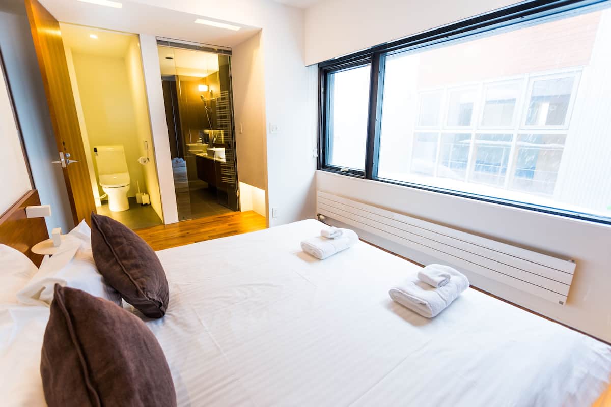 Sekka Kan Apartment Studio Room | ตู้นิรภัยในห้องพัก, ห้องเก็บเสียง, เตารีด/โต๊ะรีดผ้า