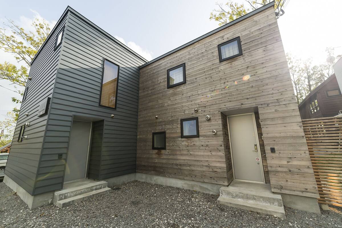 Whiskey Woods House 4 Bedrooms | Brankas, kedap suara, setrika/meja setrika, dan Wi-Fi gratis