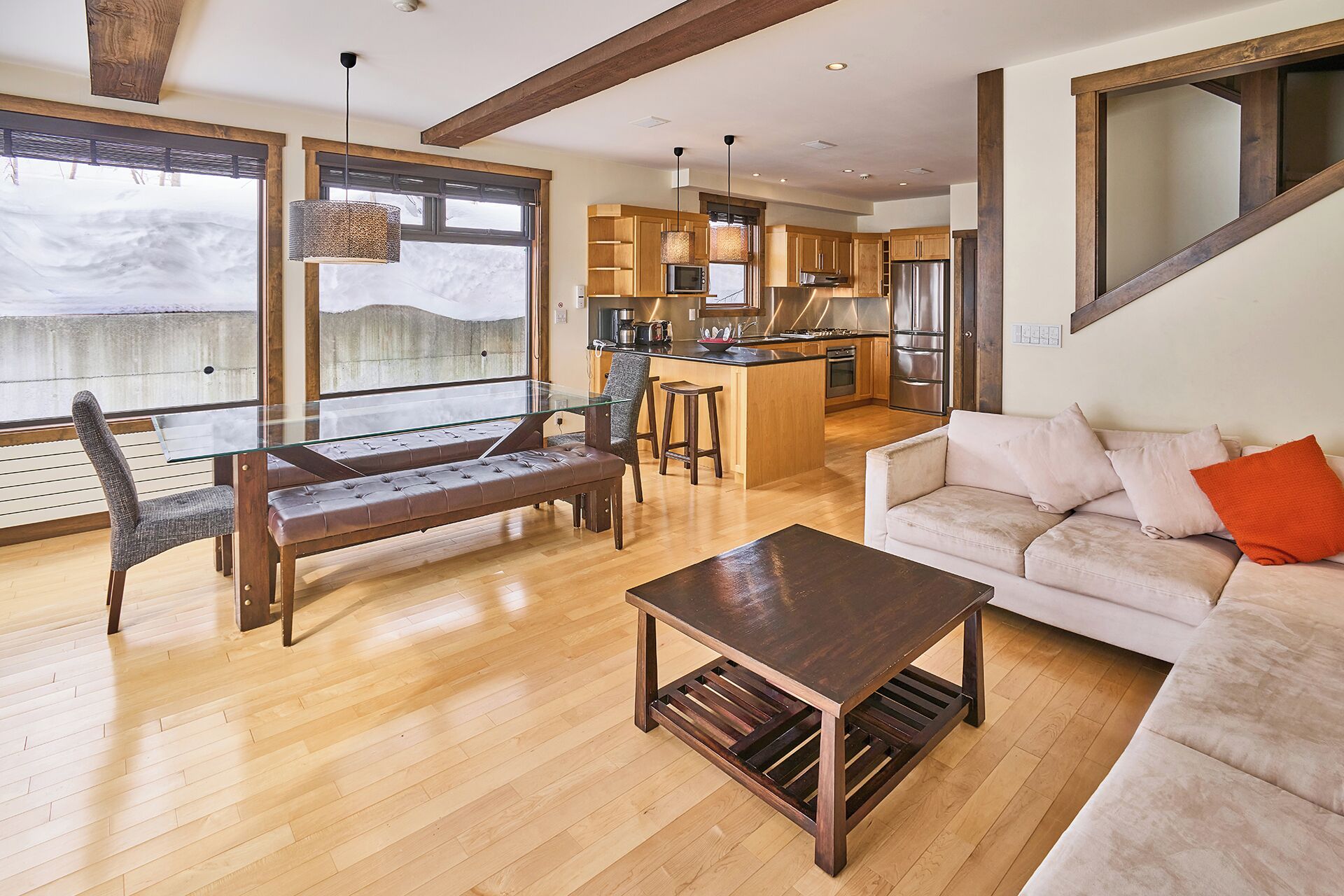 Tsuru House 5 Bedrooms | 起居区 | 平板电视、Netflix、DVD 播放器、流媒体服务