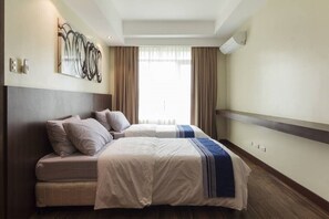 1 bedroom, iron/ironing board, free WiFi, bed sheets - Padgett Place - Big, New, Sunny Home located at Cebu City CBD (Cebu City)