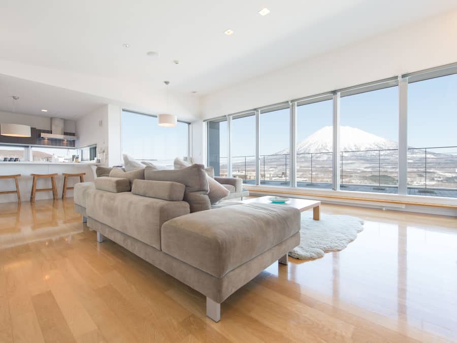 Youtei Tracks Condo 3 Bedrooms Penthouse | In-room safe, soundproofing, iron/ironing board, free cribs/infant beds