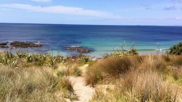 Una spiaggia nelle vicinanze