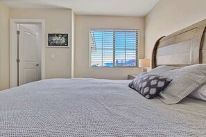 5 Schlafzimmer, Bügeleisen/Bügelbrett, Reisekinderbett, WLAN