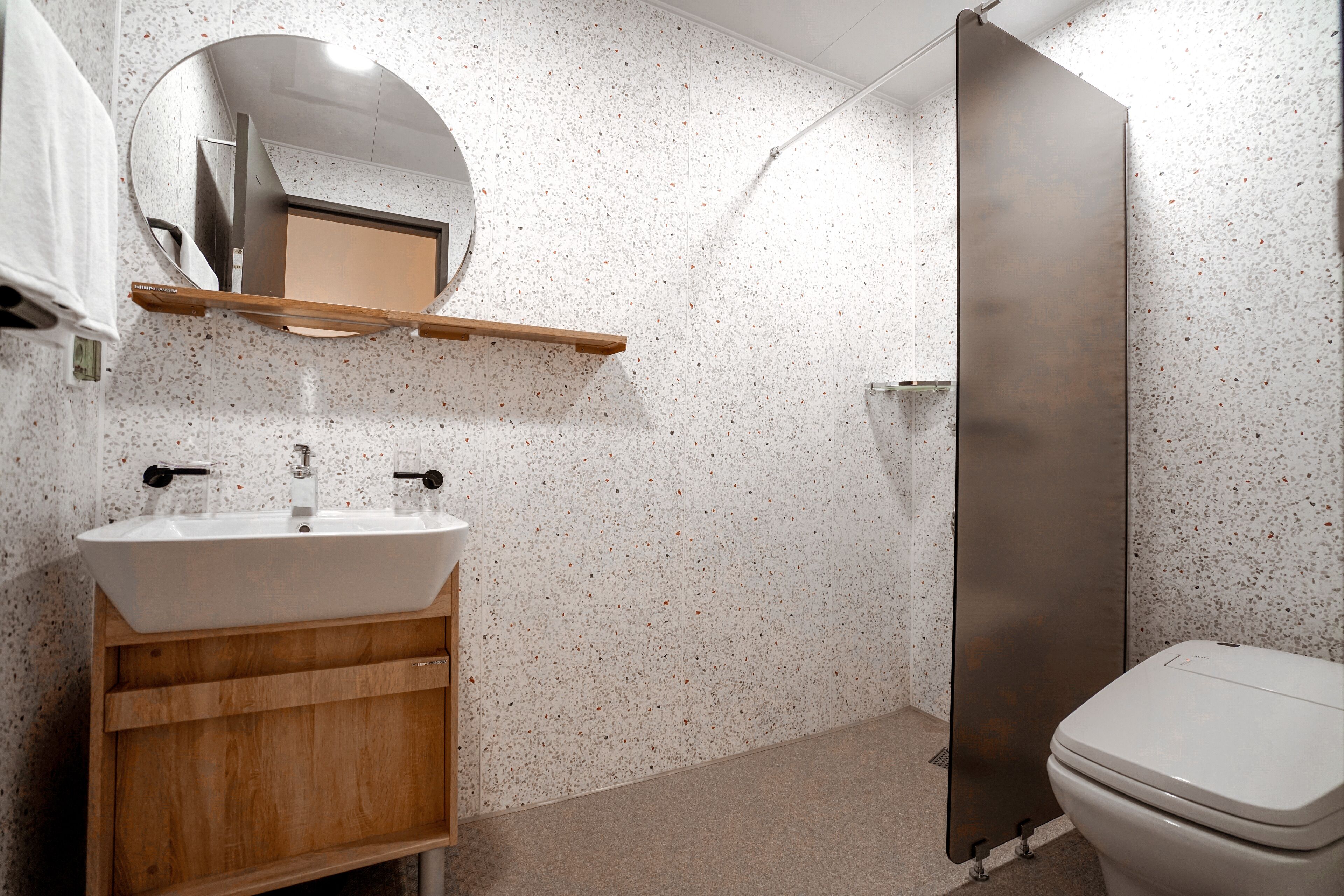 shower, free toiletries, hair dryer, bathrobes