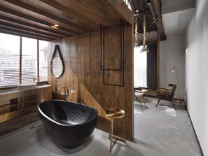 Design Double Room I | Bathroom | Free toiletries, hair dryer, bathrobes, slippers - YU HOTEL (Shanghai)