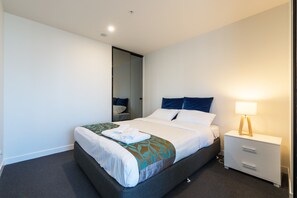 Basic Apartment, 2 Bedrooms, City View | 2 bedrooms, desk, iron/ironing board, free WiFi - APC on Bourke (Melbourne)