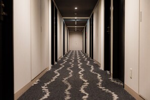 Building design - HOTEL HULATON fukuoka hakata (Fukuoka)
