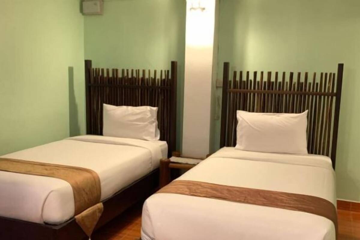 1 bedroom, in-room safe, desk, free WiFi