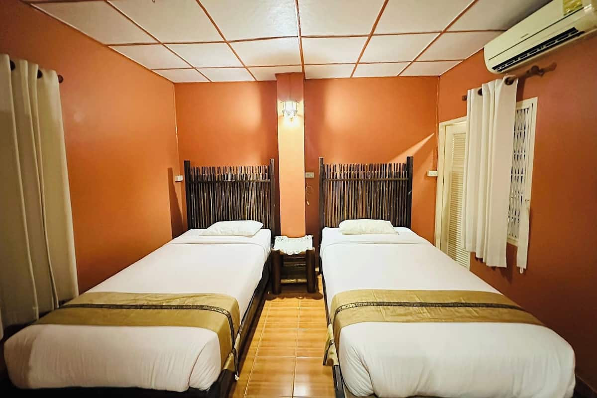 Superior Twin Room | 1 bedroom, in-room safe, desk, free WiFi