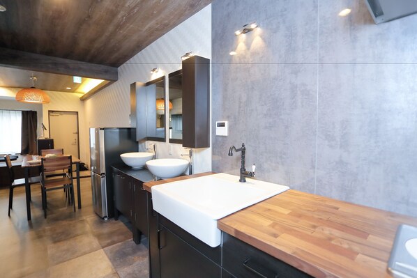 Casa, cocina | Decoración personalizada, muebles diferentes y escritorio