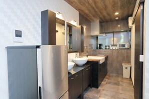 Casa, cocina | Decoración personalizada, muebles diferentes y escritorio