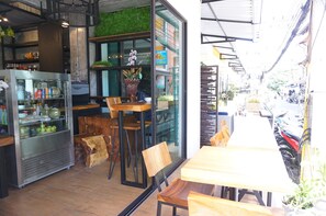 Check-in-/Check-out-Schalter