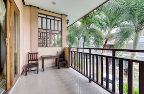 Deluxe Apartment with Balcony | Terrace/patio