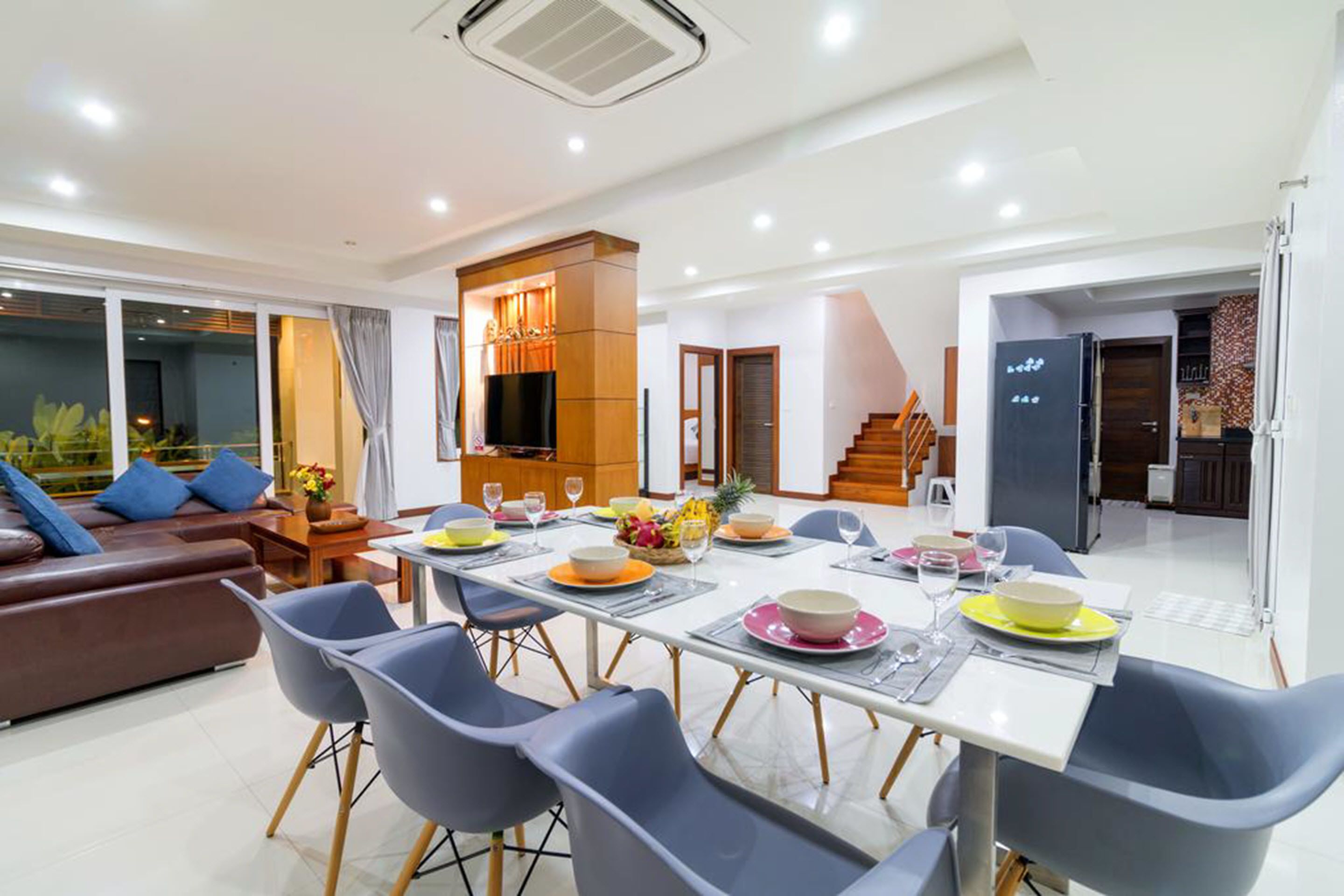 Deluxe Pool Villa with Sea View  | In-room dining