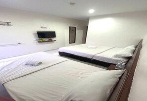 Suite Supérieure | Espace de travail pour ordinateur portable, Wi-Fi gratuit, draps fournis