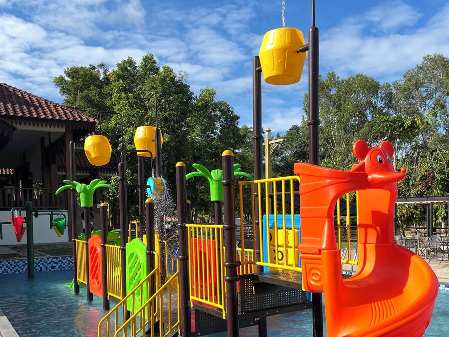 2 buitenzwembaden, gratis zwembadcabana's