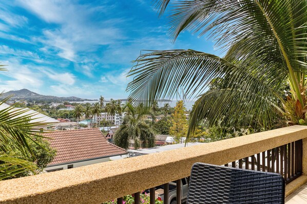 2-Bedroom Villa with Sea View | Blick vom Balkon