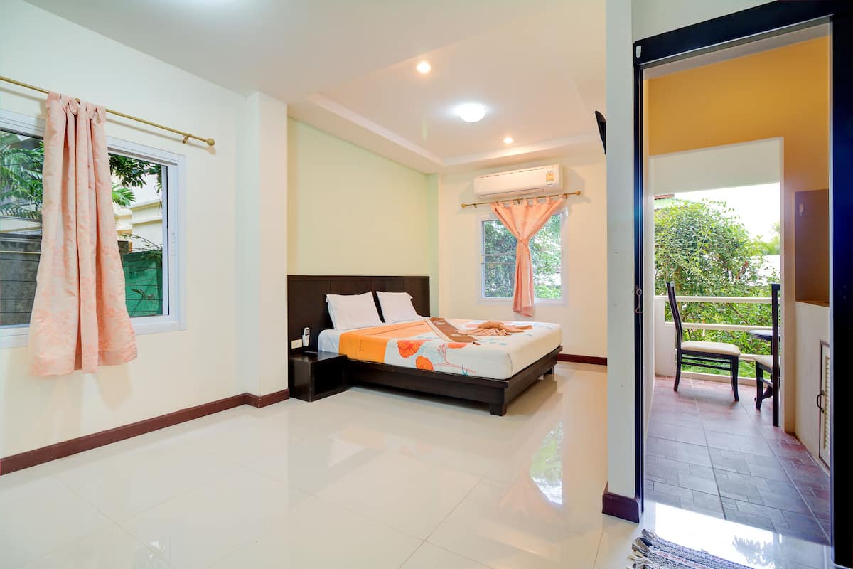 Ground Floor Studio Apartment | Caja fuerte, escritorio, camas supletorias y wifi gratis