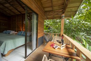 Casita Colibri | Living room - Eden Organic Farm & Bungalows (La Fortuna)