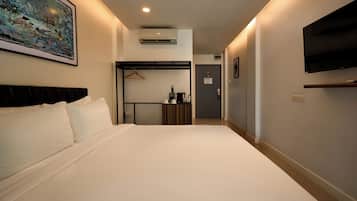 Standard Double Room | Blackout drapes, WiFi (free), bed sheets