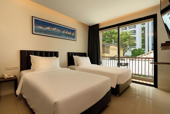 Blackout drapes, free WiFi, bed sheets