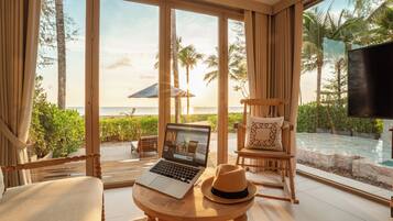 Beachfront Pool Villa | Premium bedding, minibar, in-room safe, desk