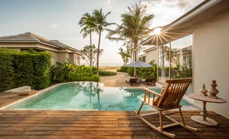 Two-bedroom Beachfront Family Pool Villa | 沙滩/海景