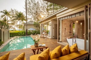 Beach Pool Villa | Vista para o jardim