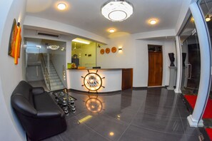 Lobby sitting area - Asian Grand Hotel (Negombo)