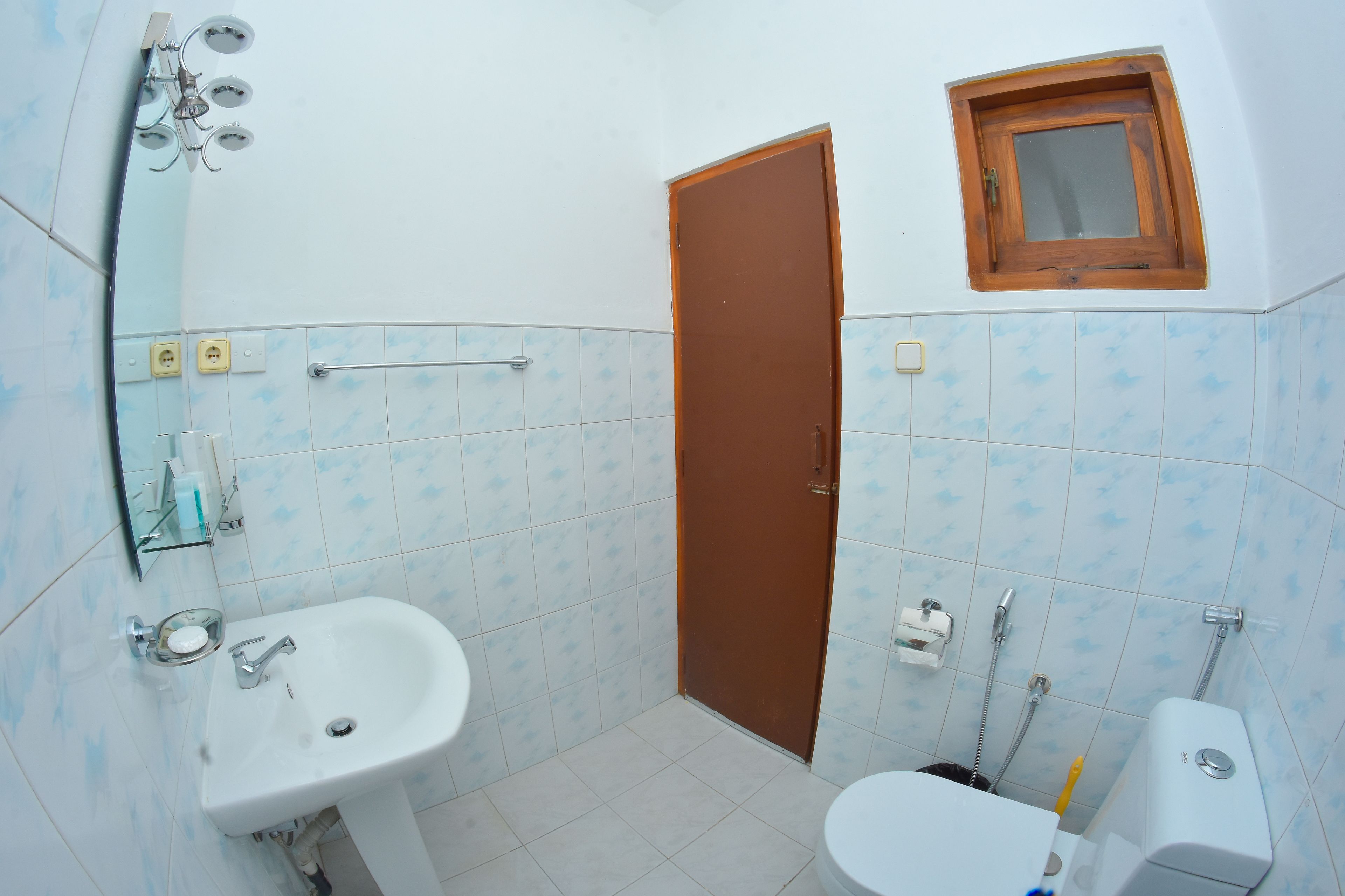 shower, free toiletries, hair dryer, slippers