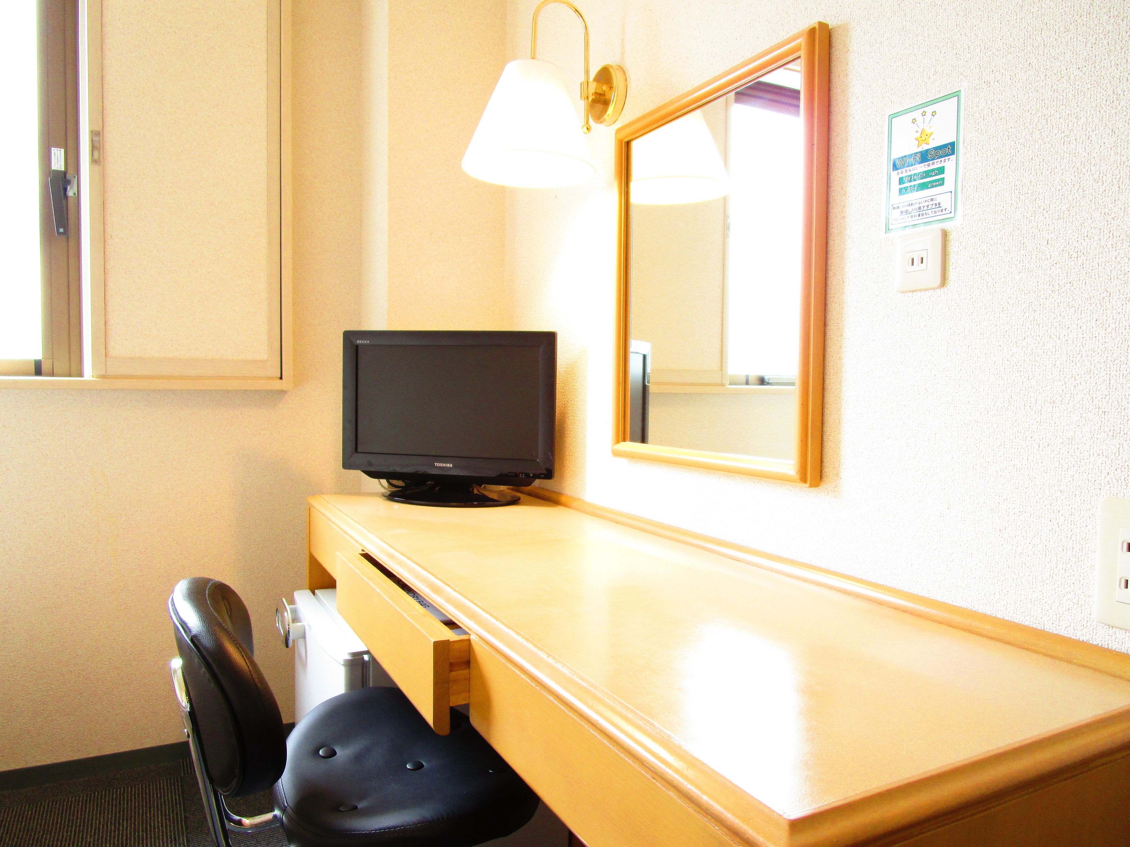 single room | free wifi, bed sheets