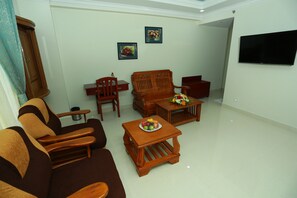 Grand dubbelrum - utsikt mot staden | Tv