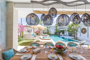 Exclusive Villa, 4 Bedrooms, Non Smoking | In-room dining