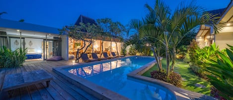 Front of property - evening/night