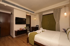 1 Schlafzimmer, Minibar, Zimmersafe, Schreibtisch