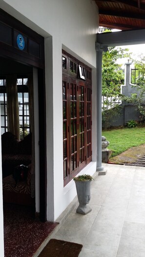Terrace/patio - Village Villa Home Stay (Kandy)