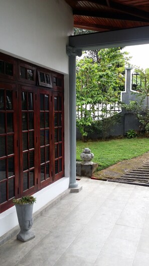 Terrace/patio - Village Villa Home Stay (Kandy)