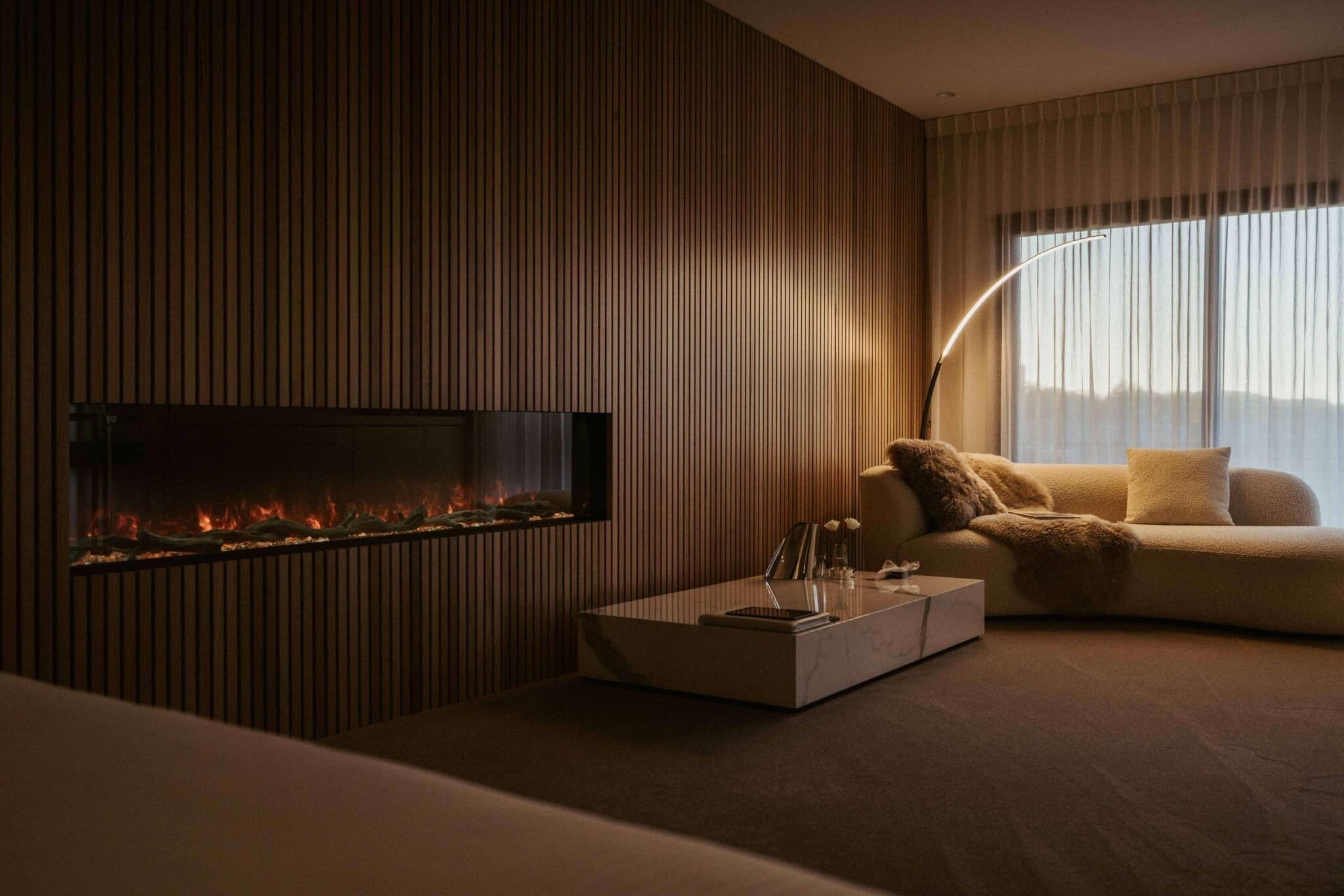 Signature Studio Suite, 1 King Bed | Free minibar, in-room safe, individually furnished, blackout curtains