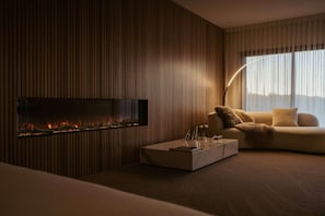 Signature-Studiosuite, 1 King-Bett | Kostenlose Minibar, Zimmersafe, individuell eingerichtet