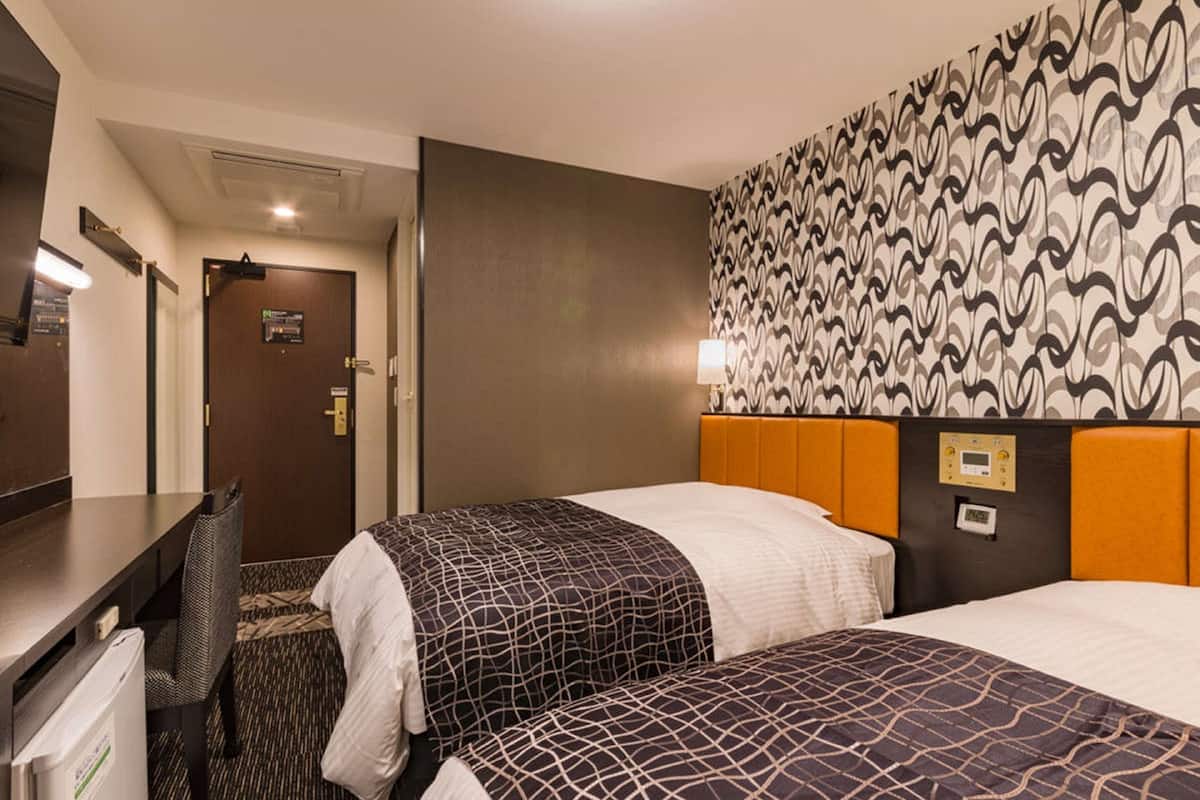 twin room, non smoking | down duvets, desk, soundproofing, free wifi