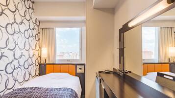 Single Room, Non Smoking | Down comforters, desk, soundproofing, free WiFi