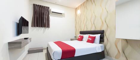 Desk, WiFi (free), bed sheets