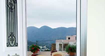 Tourloti Village House