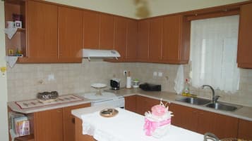Nhà, nhiều giường | Bếp riêng | Tủ lạnh, lò vi sóng, lò nướng, bếp nấu