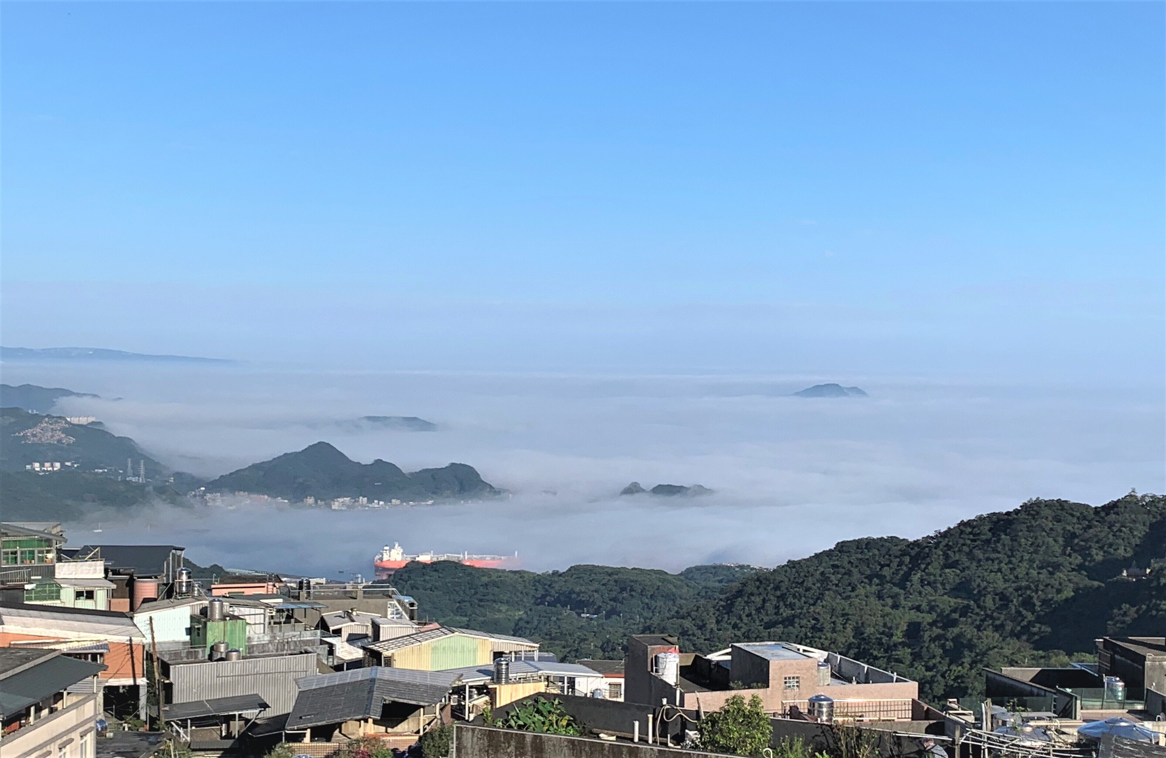 숙박 시설에서 보는 시내 전망