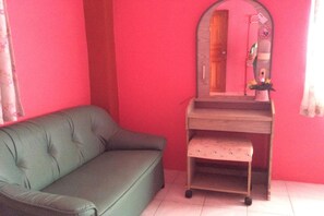 Standard Double Room with Fan | Room amenity - Baan Natcha (Koh Samui)