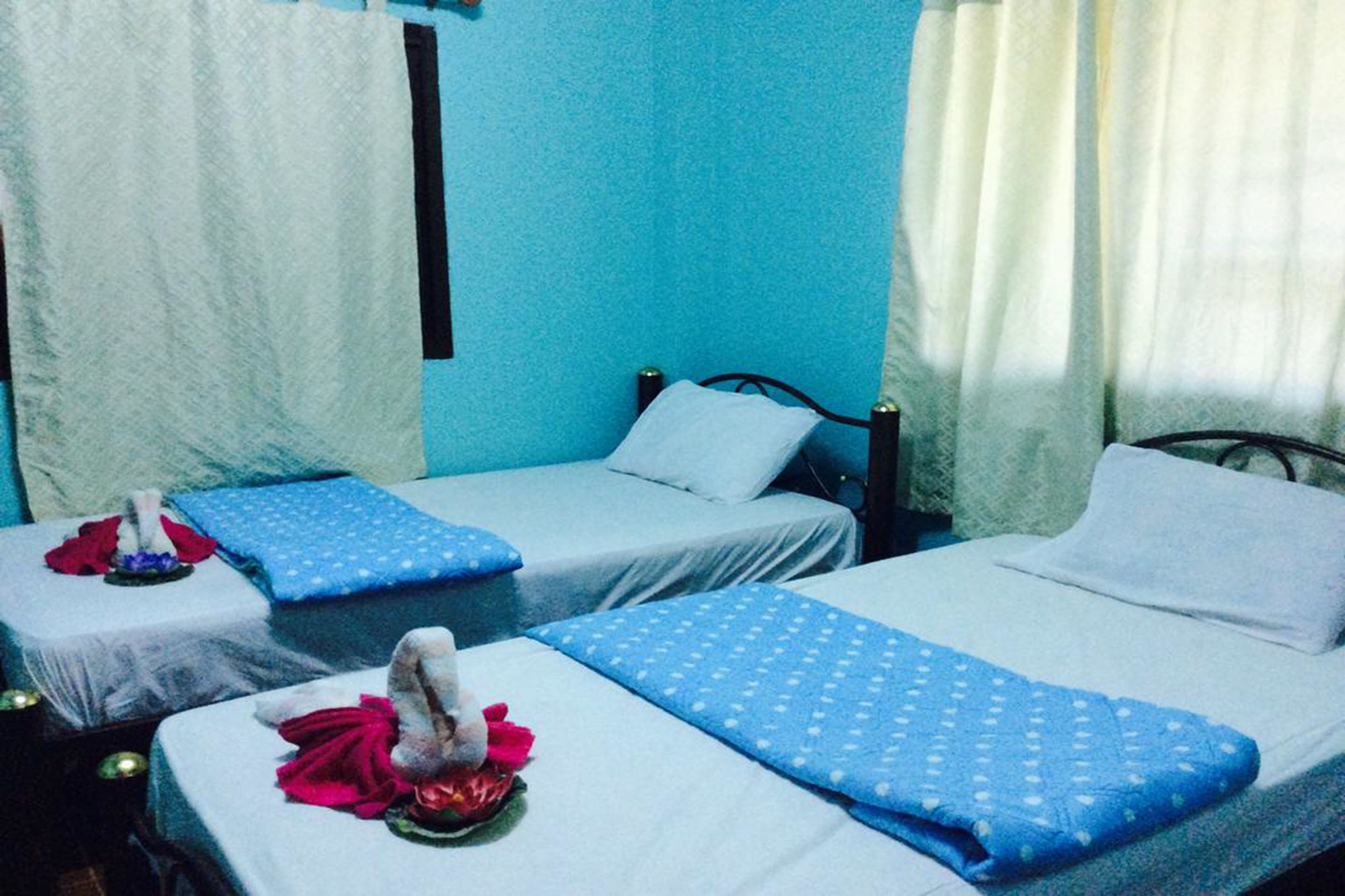 Basic Double Room with Fan, Shared Bathroom